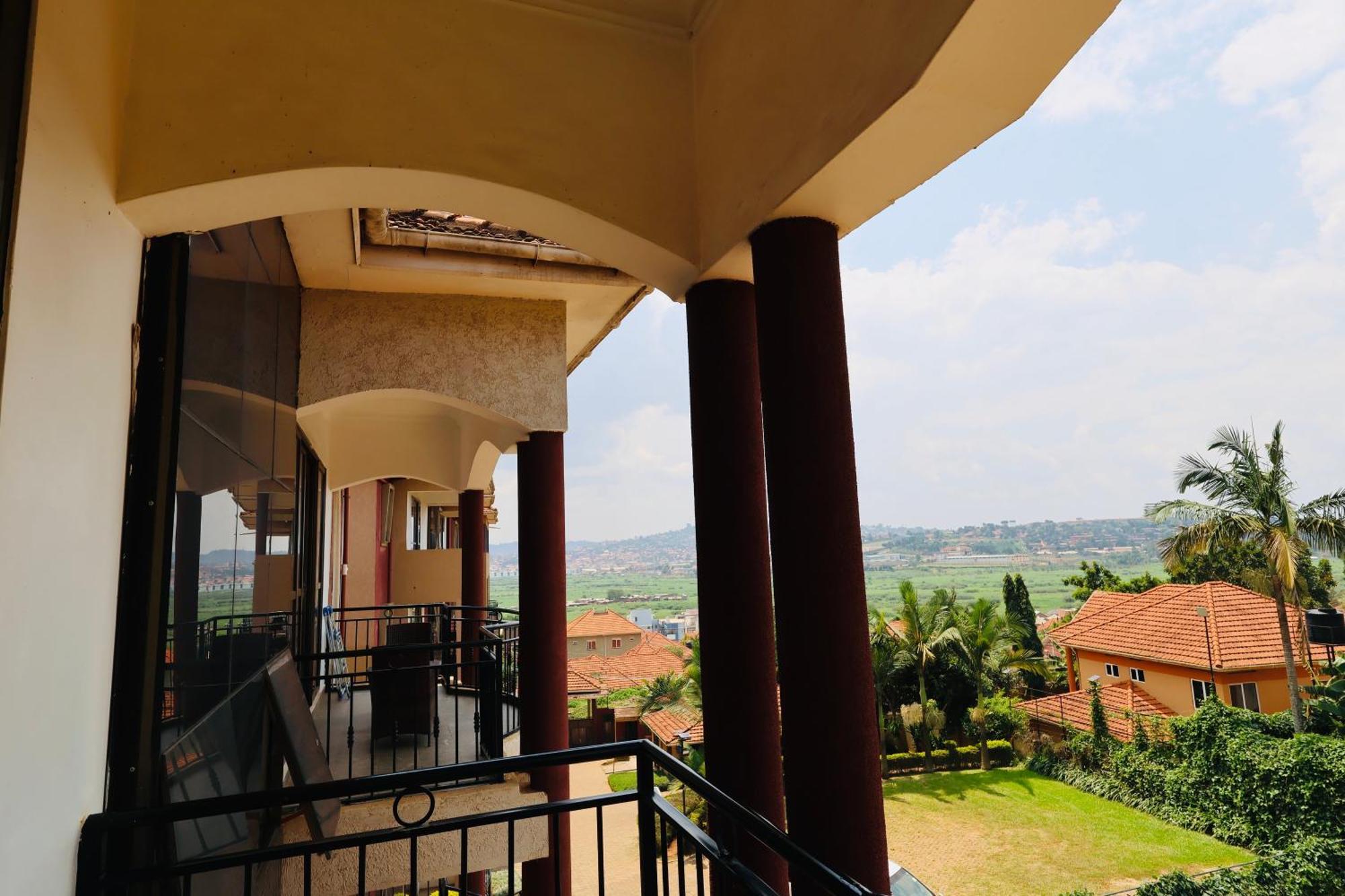Bon Bini Residence Kampala Bagian luar foto