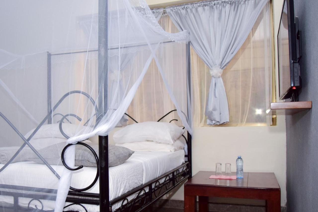 Bon Bini Residence Kampala Bagian luar foto